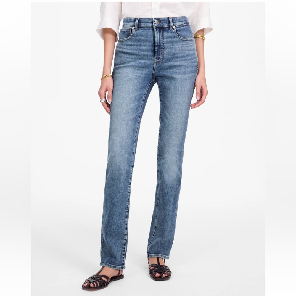 Madewell Straight Leg Jeans in Medium Blue Wash